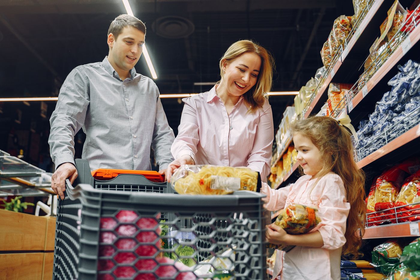 Família fazendo compras